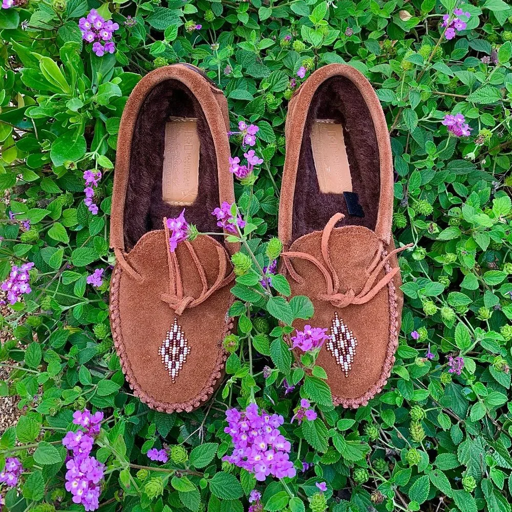 Manitobah Mukluks Canoe suede fleece lined moccasins - Picture 3 of 10